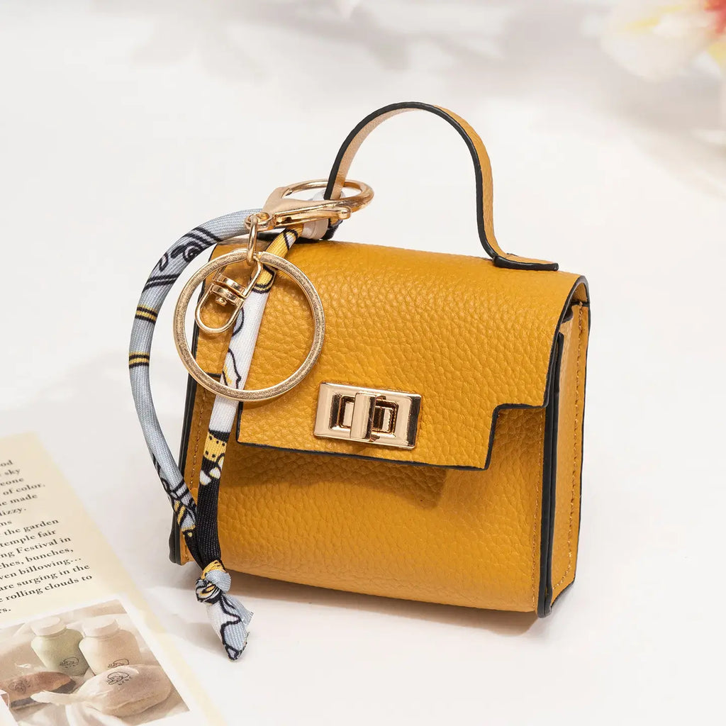 Chic Luxury Leather Mini Bag Keychain - Stylish and Functional Accessory